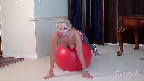 Liz Works Up A Sweat For You And Masturbates