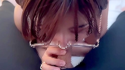 エロい音を立てなからしゃふって大量に精子をもらうメカネ女子 Cum In Mouth Japanese